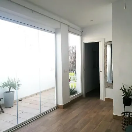 Apartament Alazul Jrj *